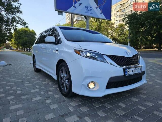 Белый Тойота Сиенна, объемом двигателя 3.5 л и пробегом 140 тыс. км за 18999 $, фото 16 на Automoto.ua