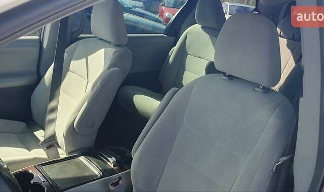 Белый Тойота Сиенна, объемом двигателя 3.5 л и пробегом 168 тыс. км за 17500 $, фото 9 на Automoto.ua