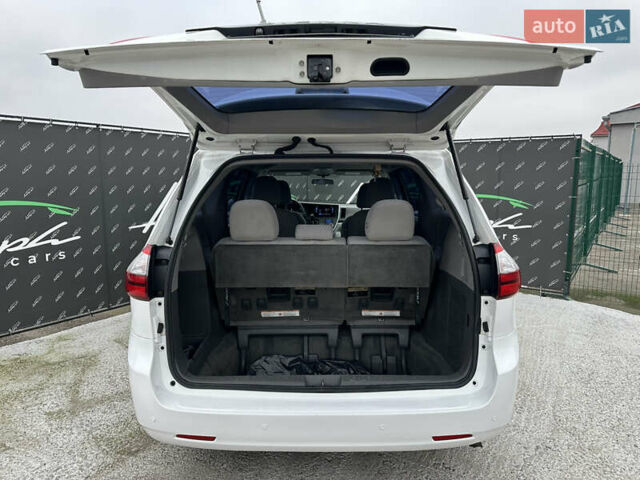 Білий Тойота Сієнна, об'ємом двигуна 3.46 л та пробігом 221 тис. км за 15500 $, фото 27 на Automoto.ua