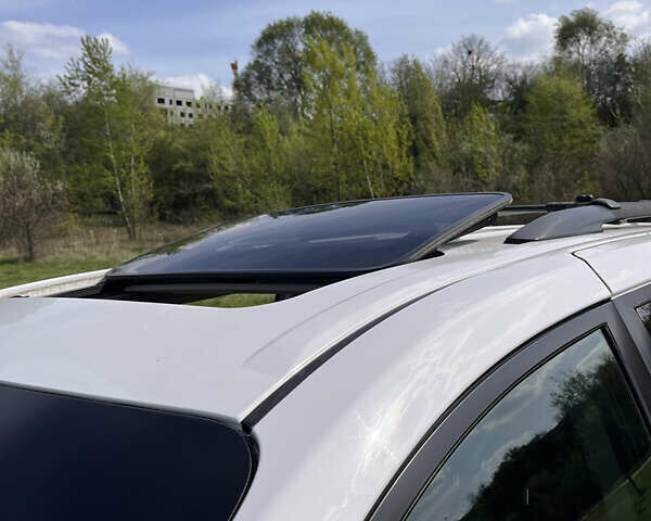 Білий Тойота Сієнна, об'ємом двигуна 3.5 л та пробігом 16 тис. км за 21200 $, фото 52 на Automoto.ua