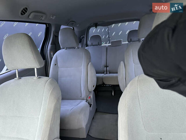 Білий Тойота Сієнна, об'ємом двигуна 3.46 л та пробігом 221 тис. км за 15500 $, фото 30 на Automoto.ua