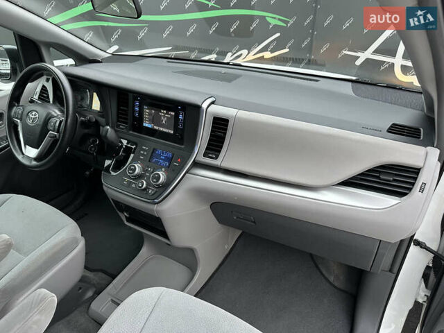 Білий Тойота Сієнна, об'ємом двигуна 3.46 л та пробігом 221 тис. км за 15500 $, фото 20 на Automoto.ua