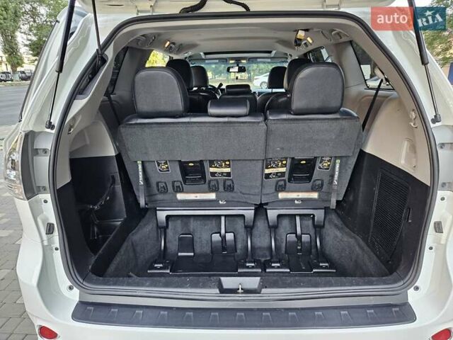 Белый Тойота Сиенна, объемом двигателя 3.5 л и пробегом 140 тыс. км за 18999 $, фото 48 на Automoto.ua