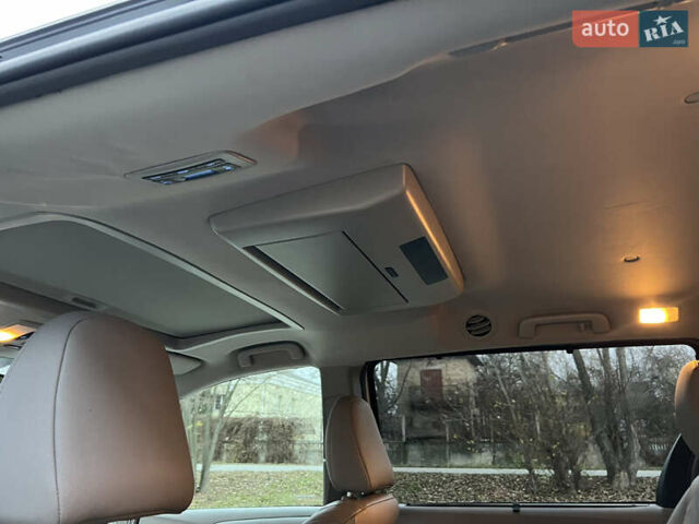 Белый Тойота Сиенна, объемом двигателя 3.5 л и пробегом 120 тыс. км за 25000 $, фото 15 на Automoto.ua