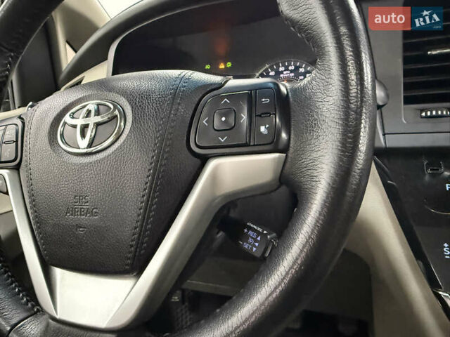 Белый Тойота Сиенна, объемом двигателя 3.46 л и пробегом 123 тыс. км за 26300 $, фото 10 на Automoto.ua