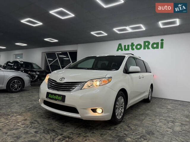 Белый Тойота Сиенна, объемом двигателя 3.46 л и пробегом 123 тыс. км за 26300 $, фото 7 на Automoto.ua