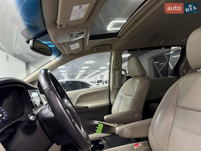 Белый Тойота Сиенна, объемом двигателя 3.46 л и пробегом 123 тыс. км за 26300 $, фото 13 на Automoto.ua