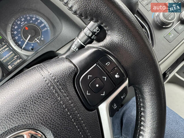 Білий Тойота Сієнна, об'ємом двигуна 3.46 л та пробігом 124 тис. км за 24990 $, фото 24 на Automoto.ua