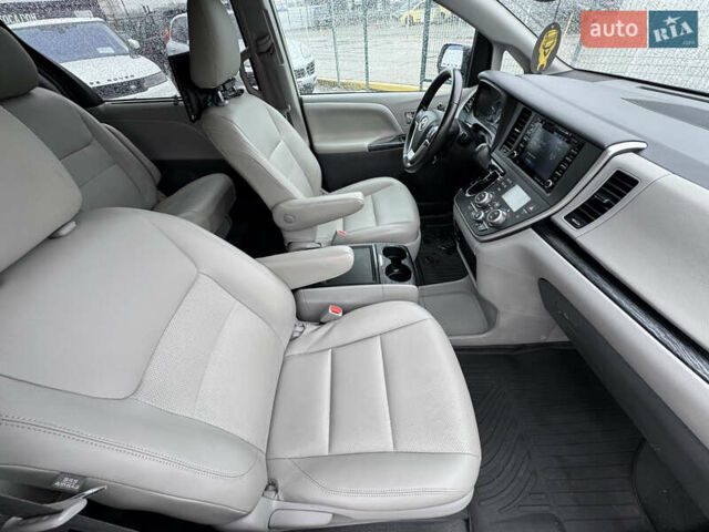 Білий Тойота Сієнна, об'ємом двигуна 3.46 л та пробігом 124 тис. км за 24990 $, фото 37 на Automoto.ua