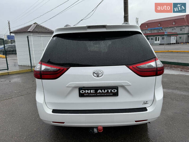 Білий Тойота Сієнна, об'ємом двигуна 3.46 л та пробігом 124 тис. км за 24990 $, фото 6 на Automoto.ua