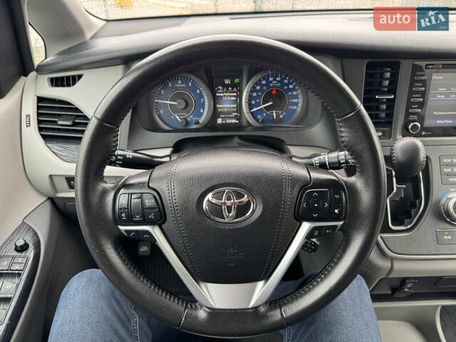 Білий Тойота Сієнна, об'ємом двигуна 3.46 л та пробігом 124 тис. км за 24990 $, фото 20 на Automoto.ua