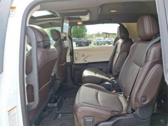 Білий Тойота Сієнна, об'ємом двигуна 2.5 л та пробігом 29 тис. км за 28000 $, фото 8 на Automoto.ua