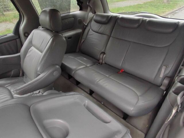 Бежевий Тойота Сієнна, об'ємом двигуна 3.3 л та пробігом 290 тис. км за 9000 $, фото 4 на Automoto.ua