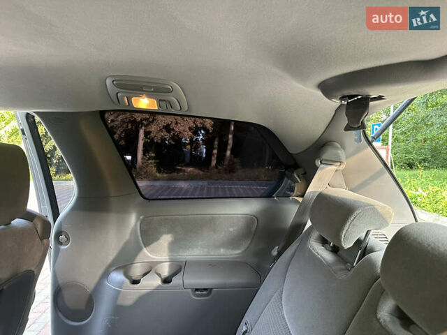 Бежевый Тойота Сиенна, объемом двигателя 3.5 л и пробегом 375 тыс. км за 9800 $, фото 69 на Automoto.ua