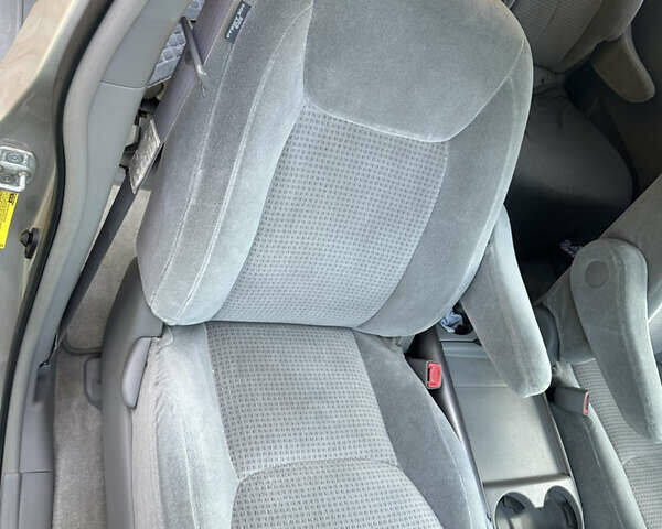 Бежевый Тойота Сиенна, объемом двигателя 3.5 л и пробегом 375 тыс. км за 9800 $, фото 27 на Automoto.ua