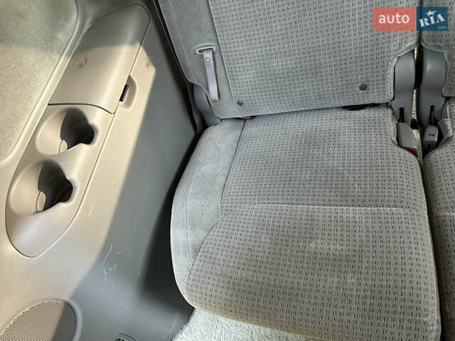 Бежевый Тойота Сиенна, объемом двигателя 3.5 л и пробегом 375 тыс. км за 9800 $, фото 39 на Automoto.ua