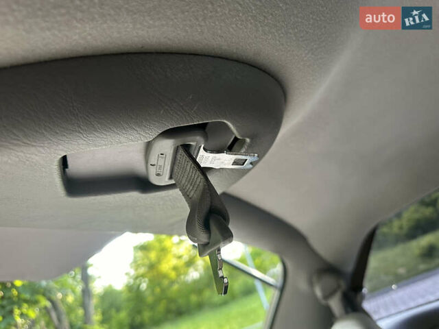 Бежевый Тойота Сиенна, объемом двигателя 3.5 л и пробегом 375 тыс. км за 9800 $, фото 37 на Automoto.ua