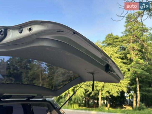 Бежевый Тойота Сиенна, объемом двигателя 3.5 л и пробегом 375 тыс. км за 9800 $, фото 14 на Automoto.ua