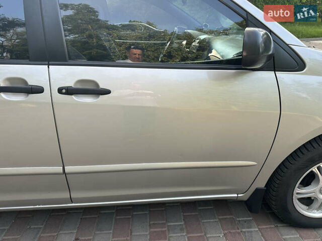 Бежевый Тойота Сиенна, объемом двигателя 3.5 л и пробегом 375 тыс. км за 9800 $, фото 21 на Automoto.ua