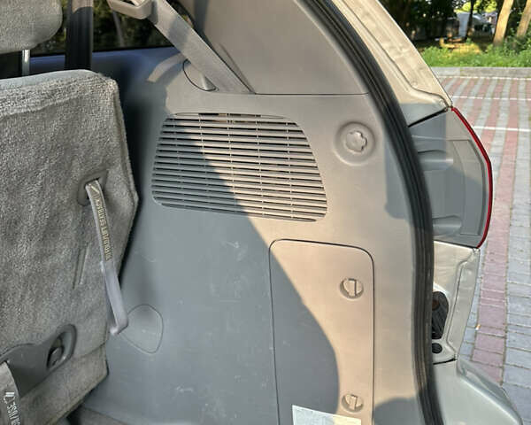 Бежевый Тойота Сиенна, объемом двигателя 3.5 л и пробегом 375 тыс. км за 9800 $, фото 12 на Automoto.ua