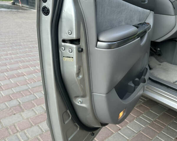 Бежевый Тойота Сиенна, объемом двигателя 3.5 л и пробегом 375 тыс. км за 9800 $, фото 48 на Automoto.ua