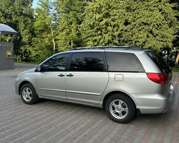 Бежевый Тойота Сиенна, объемом двигателя 3.5 л и пробегом 375 тыс. км за 9800 $, фото 9 на Automoto.ua