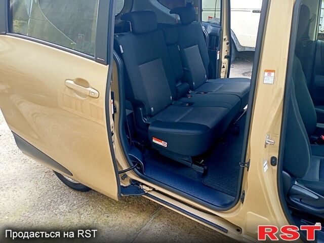 Бежевый Тойота Сиенна, объемом двигателя 1.5 л и пробегом 60 тыс. км за 16500 $, фото 11 на Automoto.ua