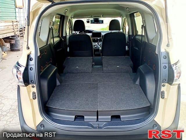 Бежевый Тойота Сиенна, объемом двигателя 1.5 л и пробегом 60 тыс. км за 16500 $, фото 12 на Automoto.ua