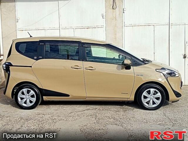 Бежевый Тойота Сиенна, объемом двигателя 1.5 л и пробегом 60 тыс. км за 16500 $, фото 1 на Automoto.ua