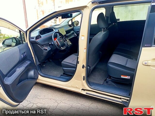 Бежевый Тойота Сиенна, объемом двигателя 1.5 л и пробегом 60 тыс. км за 16500 $, фото 9 на Automoto.ua