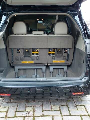 Черный Тойота Сиенна, объемом двигателя 3.5 л и пробегом 102 тыс. км за 20500 $, фото 9 на Automoto.ua