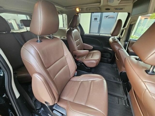 Черный Тойота Сиенна, объемом двигателя 3.5 л и пробегом 187 тыс. км за 11750 $, фото 13 на Automoto.ua