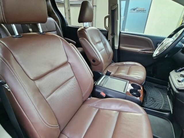 Черный Тойота Сиенна, объемом двигателя 3.5 л и пробегом 187 тыс. км за 11750 $, фото 18 на Automoto.ua