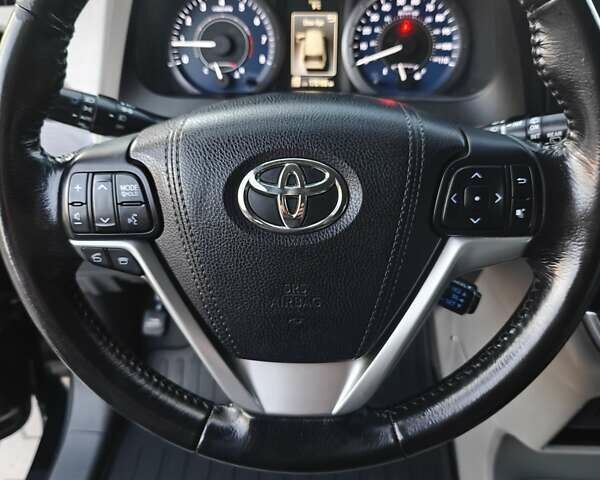 Чорний Тойота Сієнна, об'ємом двигуна 3.5 л та пробігом 170 тис. км за 17900 $, фото 32 на Automoto.ua