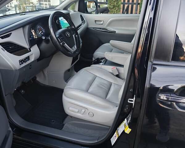 Чорний Тойота Сієнна, об'ємом двигуна 3.5 л та пробігом 170 тис. км за 17900 $, фото 33 на Automoto.ua