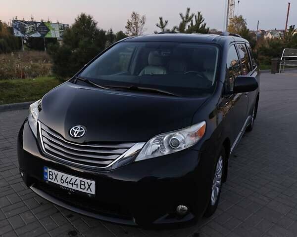Чорний Тойота Сієнна, об'ємом двигуна 3.5 л та пробігом 170 тис. км за 17900 $, фото 10 на Automoto.ua