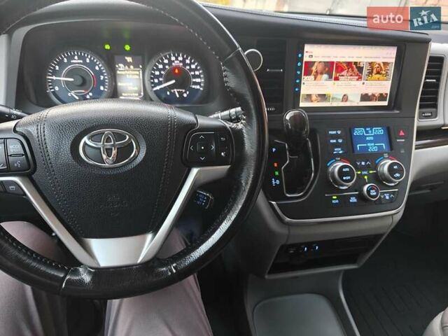 Чорний Тойота Сієнна, об'ємом двигуна 3.5 л та пробігом 170 тис. км за 17900 $, фото 21 на Automoto.ua