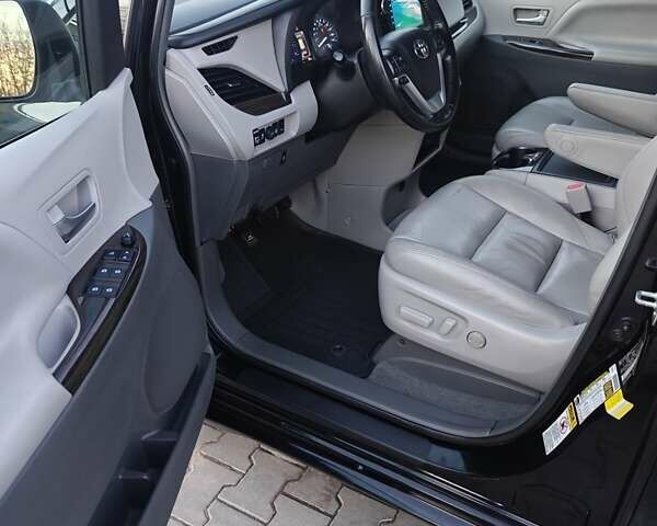 Чорний Тойота Сієнна, об'ємом двигуна 3.5 л та пробігом 170 тис. км за 17900 $, фото 34 на Automoto.ua