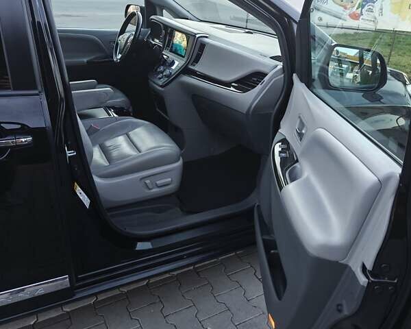 Чорний Тойота Сієнна, об'ємом двигуна 3.5 л та пробігом 170 тис. км за 17900 $, фото 26 на Automoto.ua