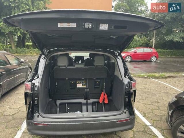 Чорний Тойота Сієнна, об'ємом двигуна 2.49 л та пробігом 150 тис. км за 32000 $, фото 11 на Automoto.ua