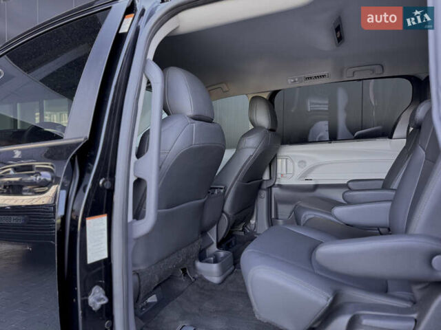 Черный Тойота Сиенна, объемом двигателя 2.49 л и пробегом 55 тыс. км за 43600 $, фото 15 на Automoto.ua