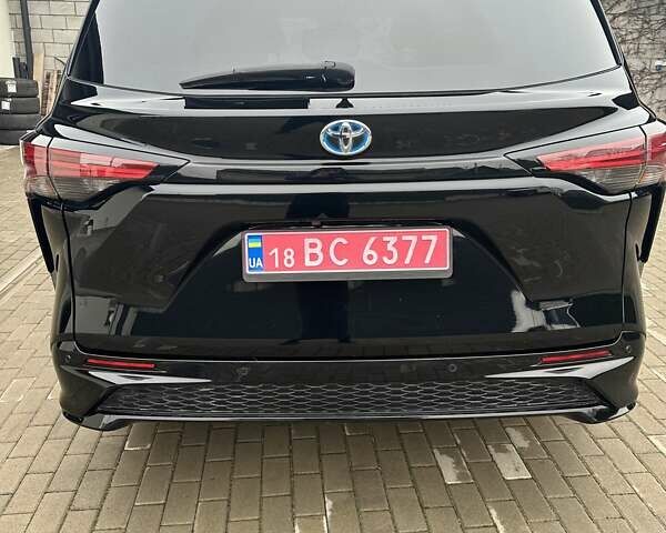 Черный Тойота Сиенна, объемом двигателя 2.5 л и пробегом 121 тыс. км за 37800 $, фото 4 на Automoto.ua