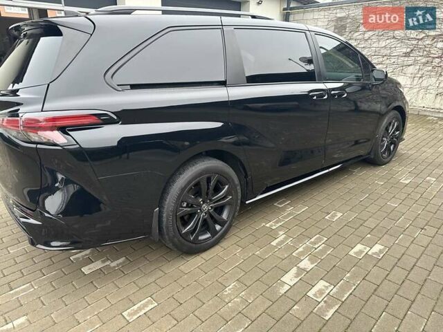 Черный Тойота Сиенна, объемом двигателя 2.5 л и пробегом 121 тыс. км за 37800 $, фото 3 на Automoto.ua