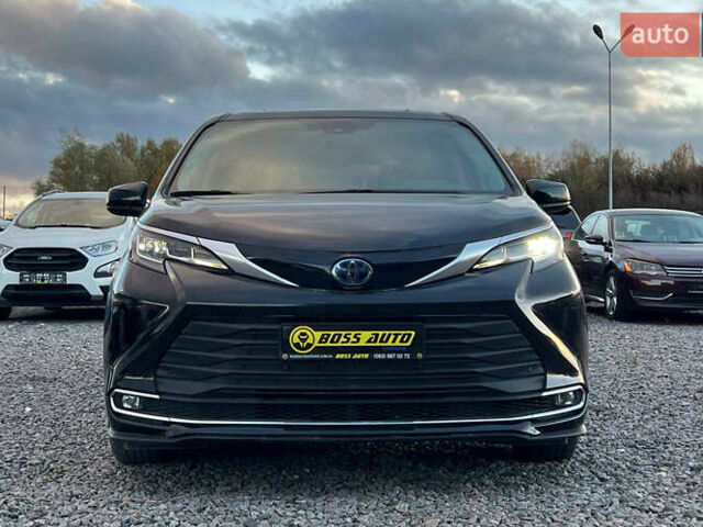 Черный Тойота Сиенна, объемом двигателя 2.49 л и пробегом 30 тыс. км за 47800 $, фото 1 на Automoto.ua