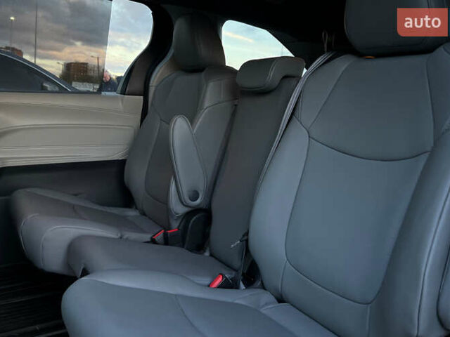 Черный Тойота Сиенна, объемом двигателя 2.49 л и пробегом 30 тыс. км за 47800 $, фото 19 на Automoto.ua