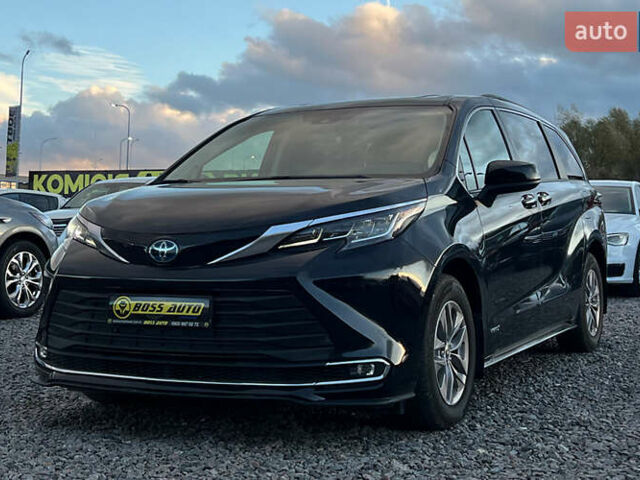 Черный Тойота Сиенна, объемом двигателя 2.49 л и пробегом 30 тыс. км за 47800 $, фото 2 на Automoto.ua