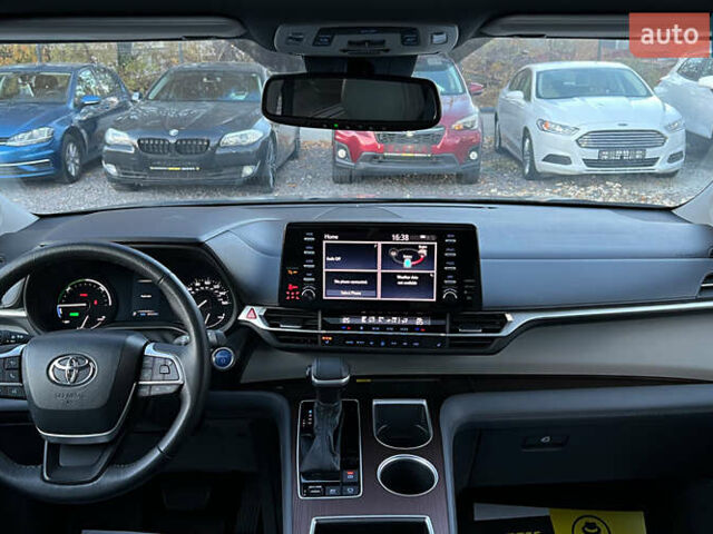 Черный Тойота Сиенна, объемом двигателя 2.49 л и пробегом 30 тыс. км за 47800 $, фото 9 на Automoto.ua