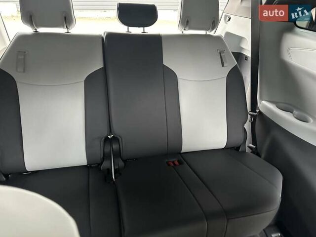 Черный Тойота Сиенна, объемом двигателя 2.5 л и пробегом 121 тыс. км за 37800 $, фото 15 на Automoto.ua