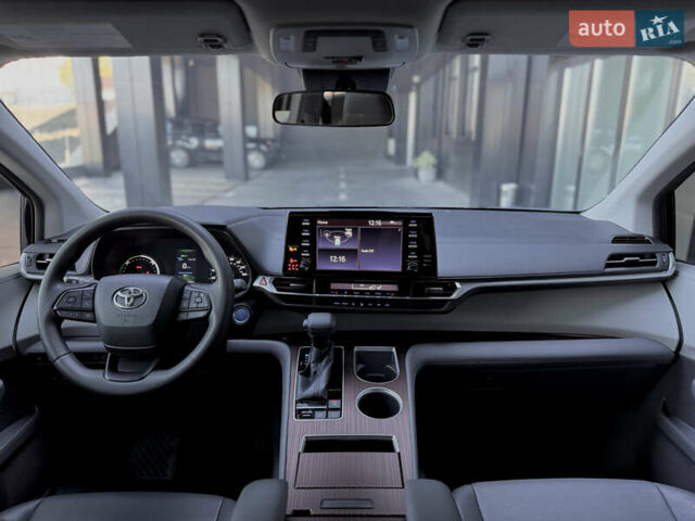 Черный Тойота Сиенна, объемом двигателя 2.49 л и пробегом 55 тыс. км за 43600 $, фото 10 на Automoto.ua