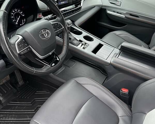 Черный Тойота Сиенна, объемом двигателя 2.5 л и пробегом 121 тыс. км за 37800 $, фото 11 на Automoto.ua